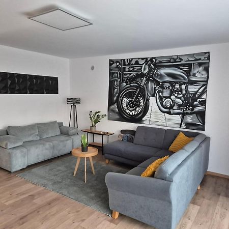 Toelgyes Apartmanhaz Segedyn Zewnętrze zdjęcie