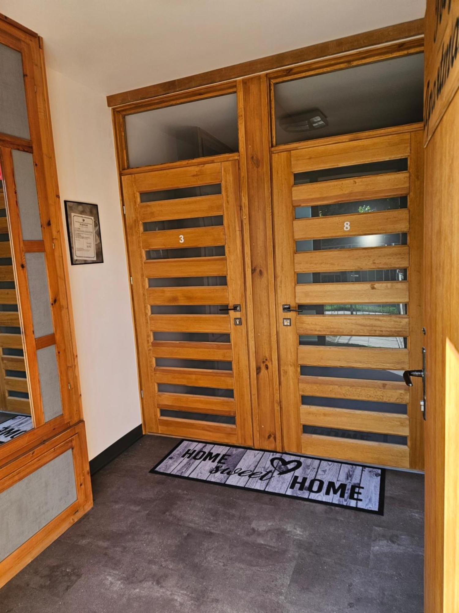Toelgyes Apartmanhaz Segedyn Zewnętrze zdjęcie