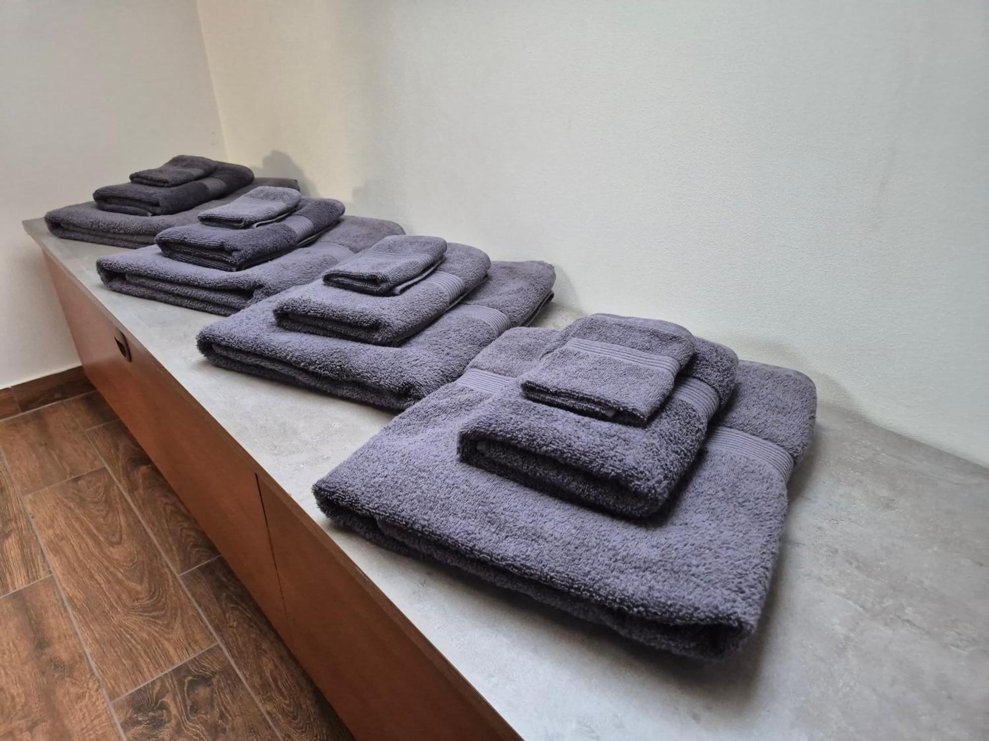 Toelgyes Apartmanhaz Segedyn Zewnętrze zdjęcie